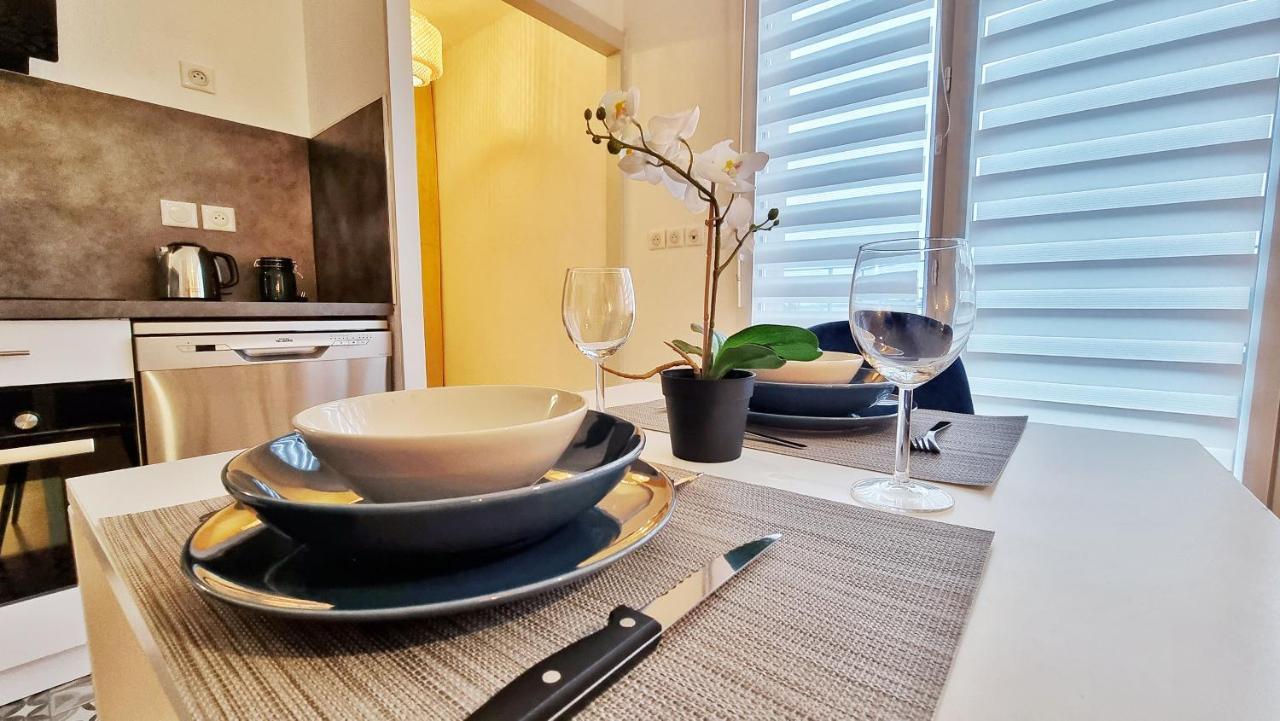 Le Smart - Parking - Terrasse - Wifi - Mulhouse - Relax Bnb Pfastatt 외부 사진